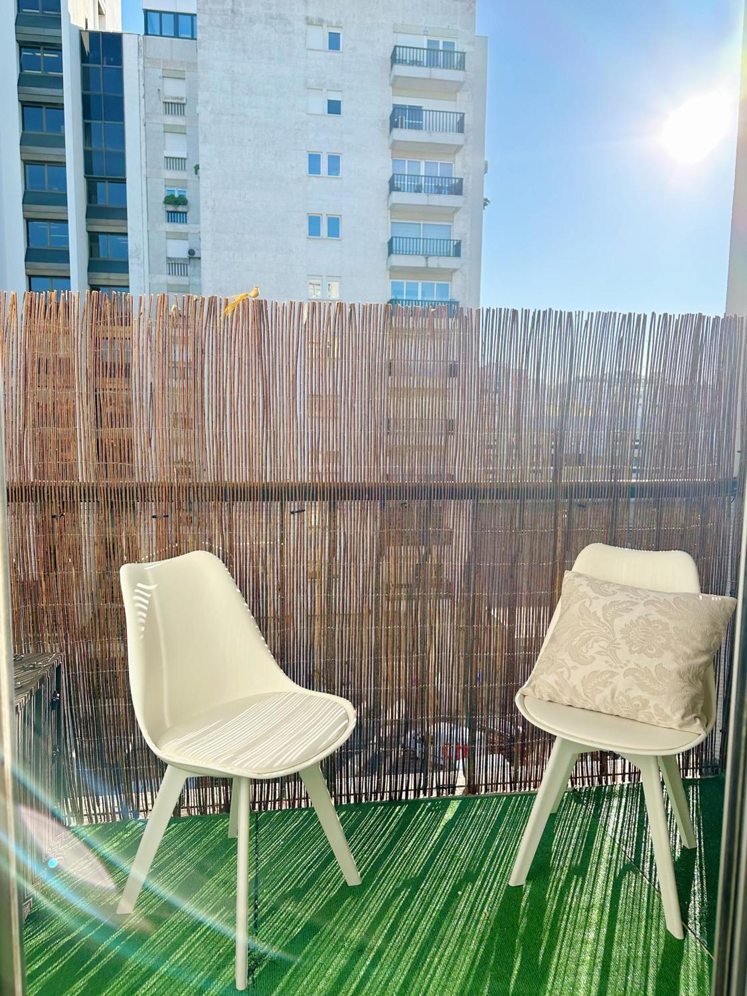 Soar Home I Urban Nest - Near Airport & Green Park Lissabon Exterior foto